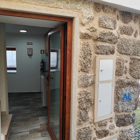 Holiday home Casinhas Da Aldeia-casa Da Xiquita *